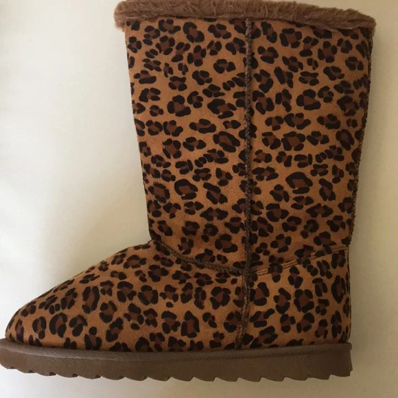 Leopard, faux suede boots - Picture 3 of 7